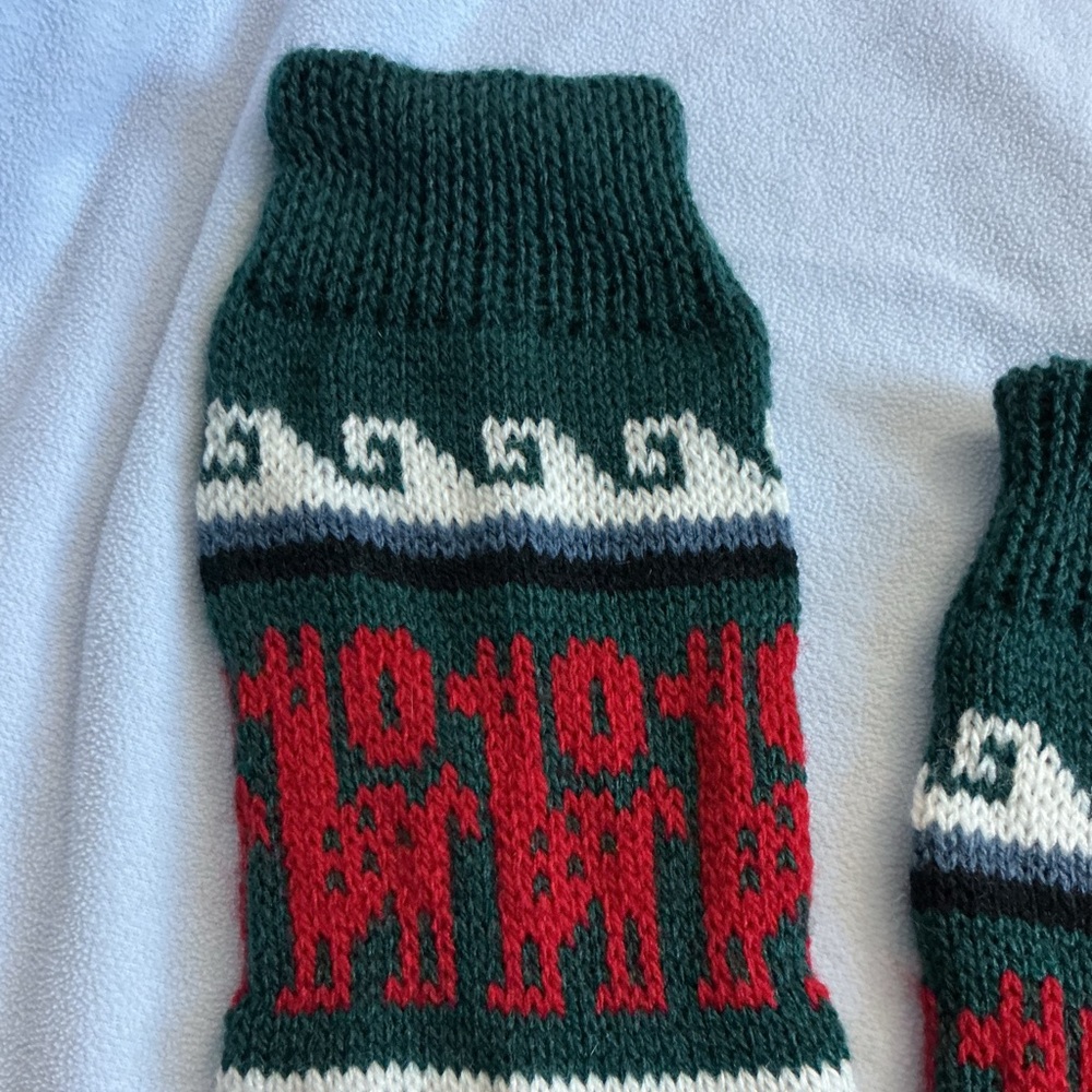 Peruvian Alpaca blend Unisex leg warmers. NWOT. - Picture 2 of 4